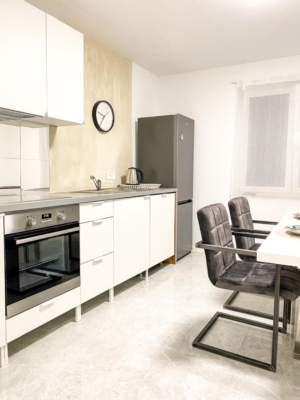 Olea Apartments Pobegi Екстериор снимка